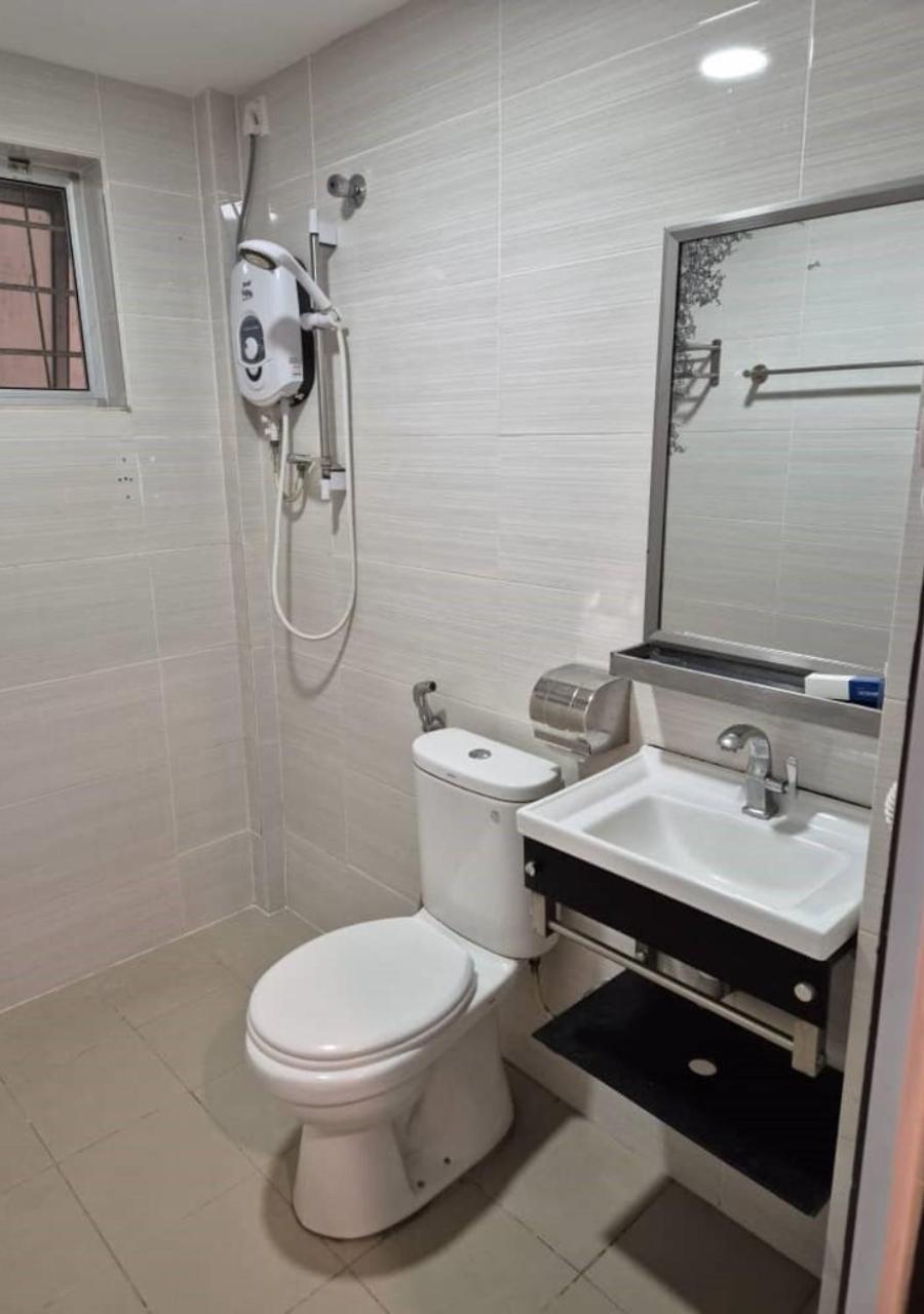 Angsoka Hotel Teluk Intan Extérieur photo
