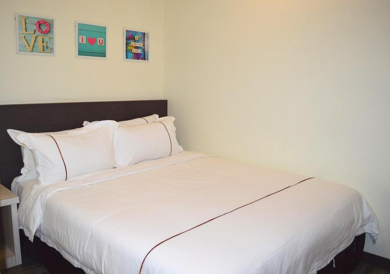 Angsoka Hotel Teluk Intan Extérieur photo