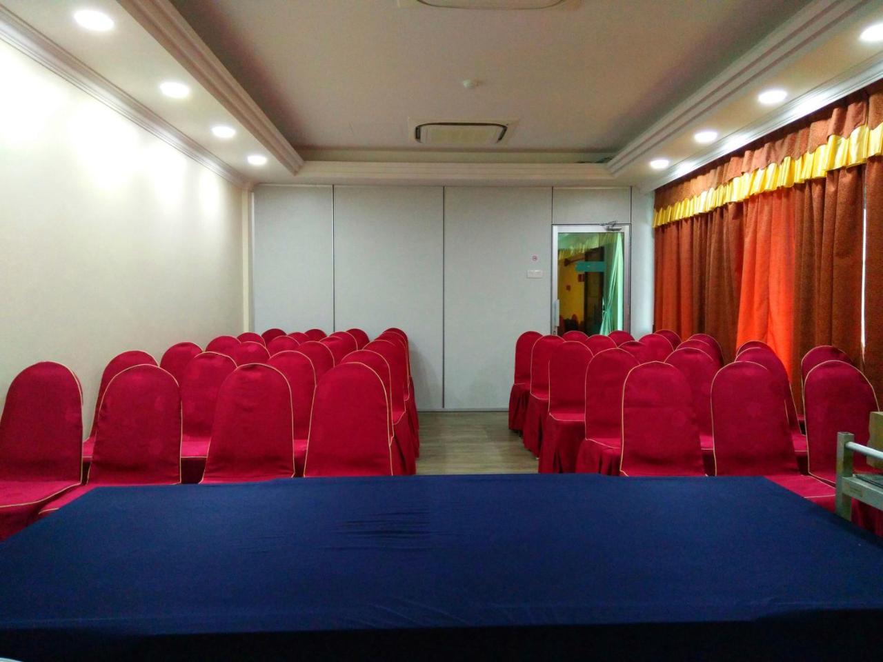 Angsoka Hotel Teluk Intan Extérieur photo