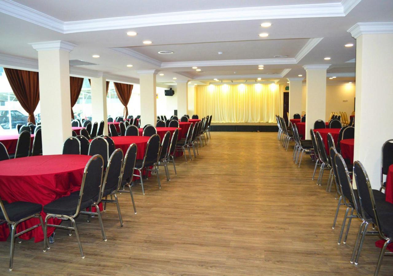 Angsoka Hotel Teluk Intan Extérieur photo